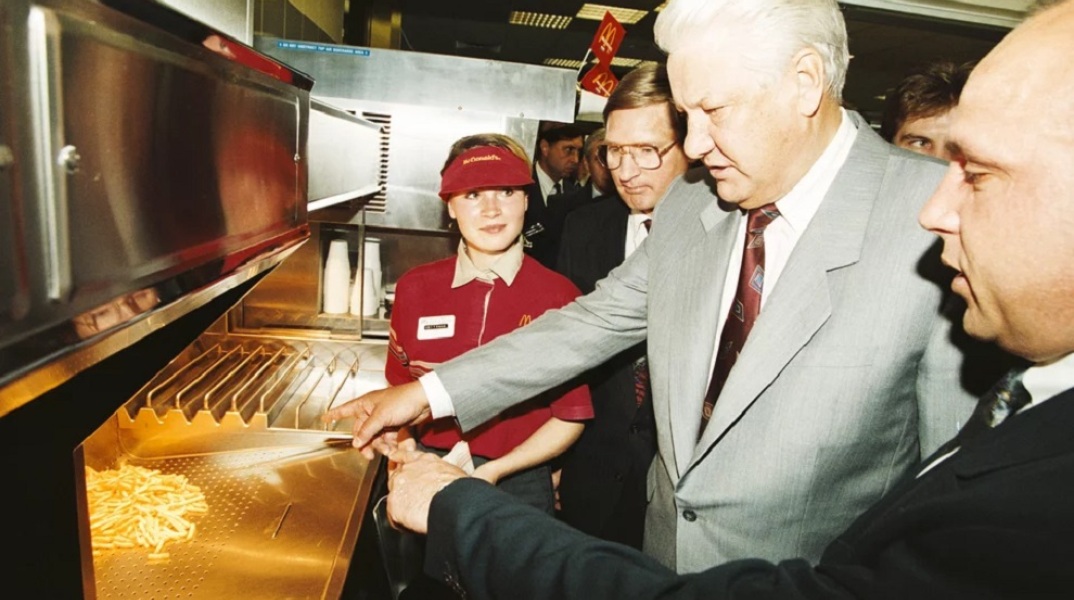 Πέθανε ο άνθρωπος που έφερε τα McDonald's στην Σοβιετική Ένωση 