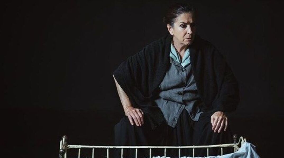 Η Νίνα Μεντή στις «Γυναίκες»