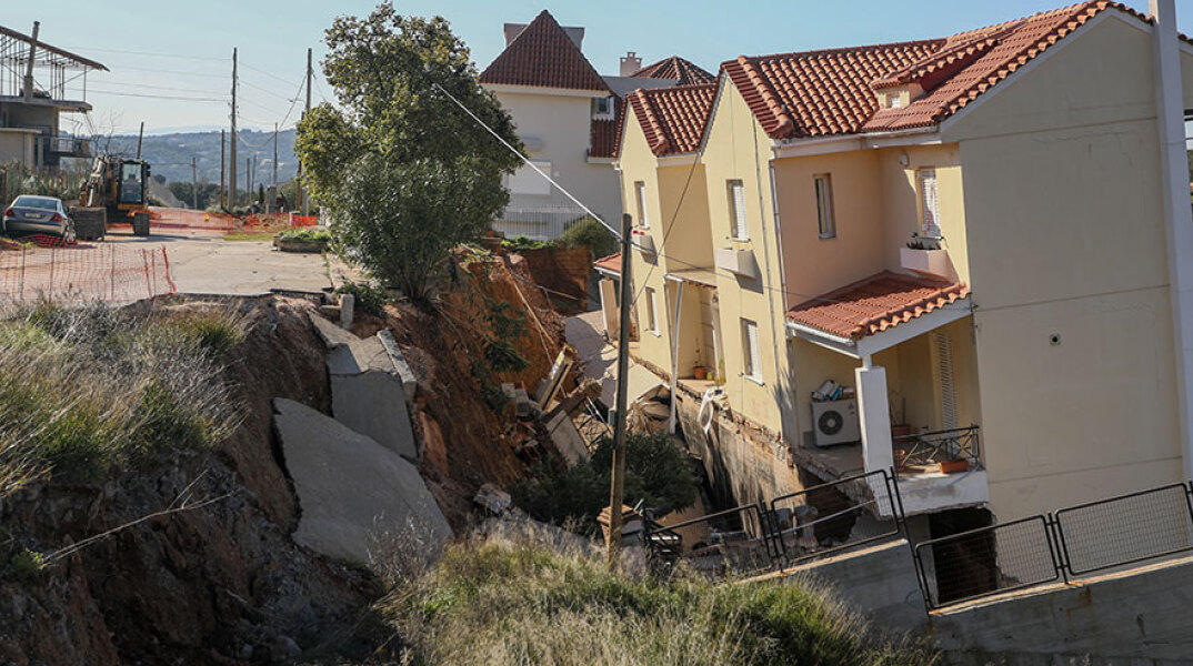 Καθίζηση σε σπίτια στον Νέο Βουτζά