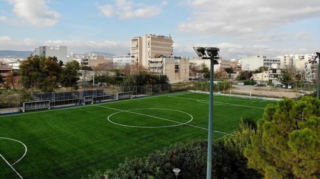 Αναβαθμίζονται οι αθλητικές υποδομές του δήμου Αθηναίων: Το ποδοσφαιρικό γήπεδο της Ακαδημίας Πλάτωνος μετατρέπεται σε σύγχρονο προπονητικό - αγωνιστικό χώρο.