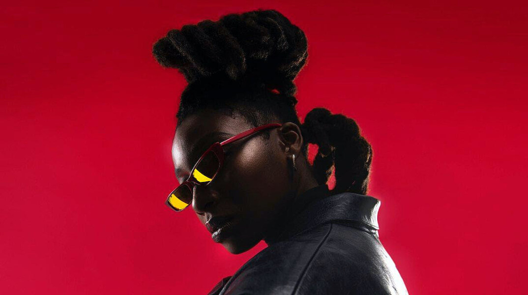 Γιατί η βρετανίδα ράπερ Little Simz εντυπωσιάζει με το νέο της άλμπουμ «No Thank You» που κυκλοφόρησε τον Δεκέμβριο του 2022.