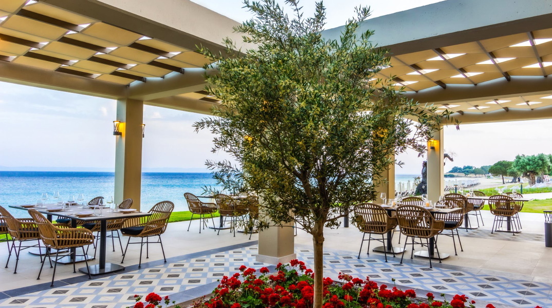 Kyma: Το εστιατόριο στη Σιθωνία και φέτος έτοιμο και φέτος να μας ταξιδέψει στον γαστρονομικό πλούτο της χώρας μας.