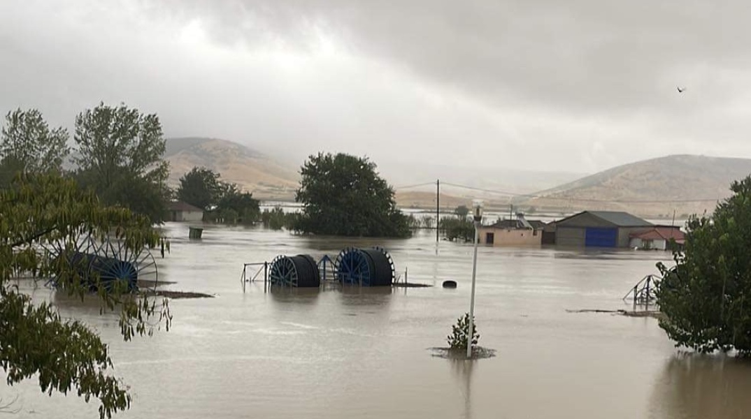 Πλημμυρισμένα χωράφια στη Λάρισα