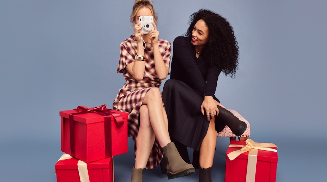 mazi-gia-to-paidi-toms