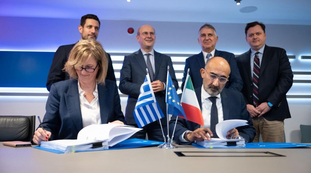 Υπεγράφη η παραγγελία για 23 νέα τρένα: Αλλάζει η σύμβαση του ελληνικού Δημοσίου με τη Hellenic Train