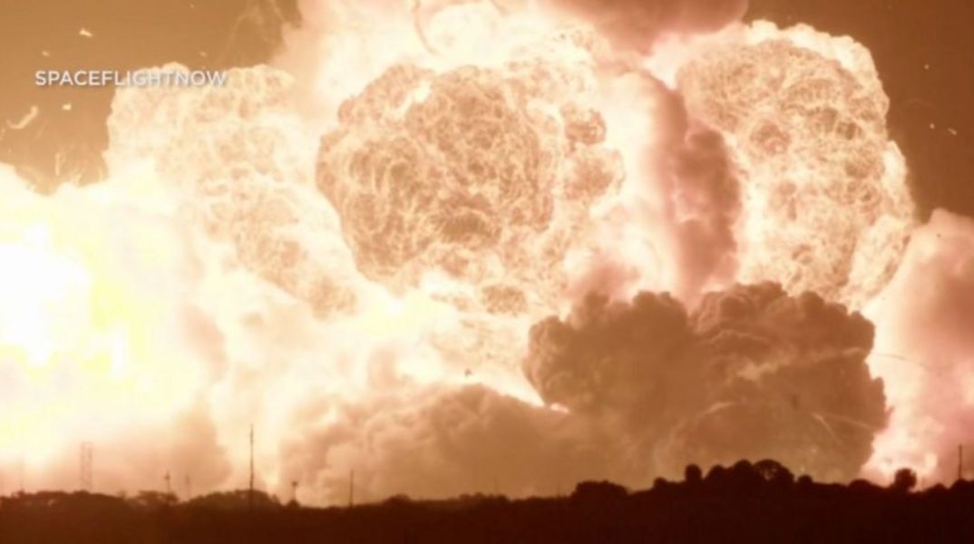 Εξερράγη πύραυλος της Blue Origin: Τεράστια πύρινη σφαίρα στο διαστημικό κέντρο του Τζεφ Μπέζος