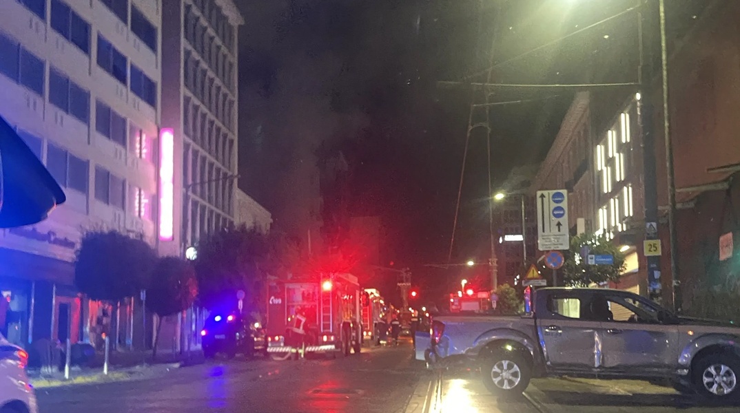 Φωτιά στον Πειραιά