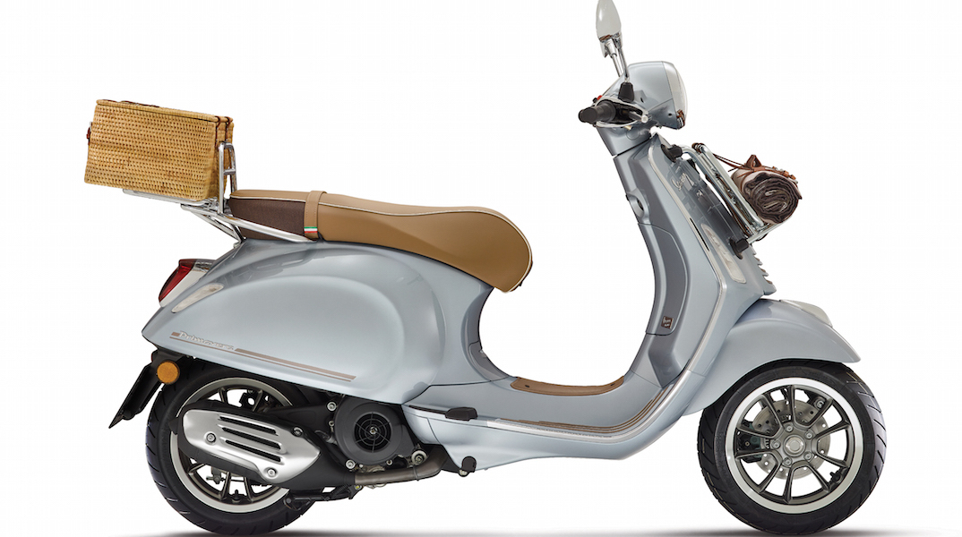 04_vespa_pic_nic_-_grigio_pic_nic