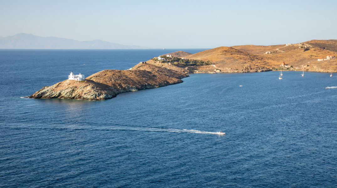 Η Γιορτή των Παραμυθιών στην Κέα διεξάγεται από 22 έως 31 Ιουλίου, αφιερωμένη στον Αλέκο Φασιανό - Το επετειακό πρόγραμμα της διοργάνωσης που συμπληρώνει 20 χρόνια