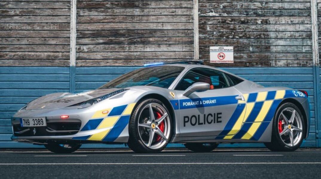 astynomia-tsexia-ferrari