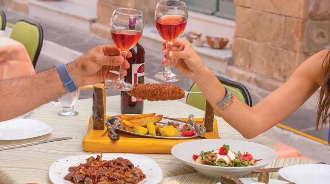 Κρητών Γεύσεις εν Αιγίνη