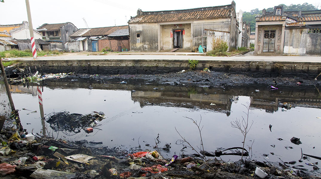 Το Guiyu στην επαρχία Γκουανγκντόνγκ της Κίνας
