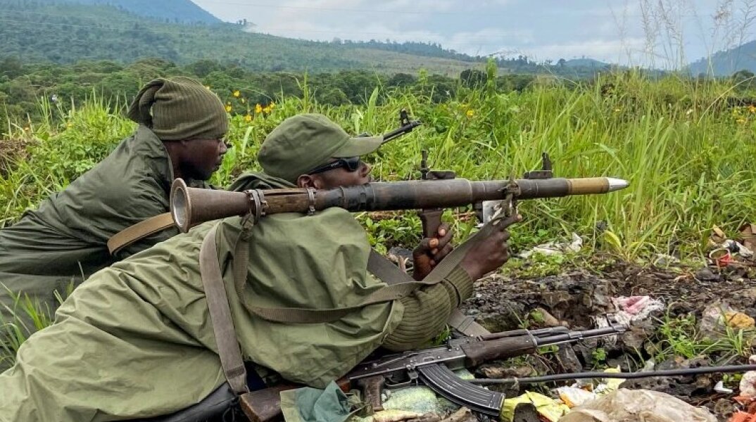 κονγκολεζοι-στρατιωτες-με-εκτοξευτη-πυραυλων-reuters