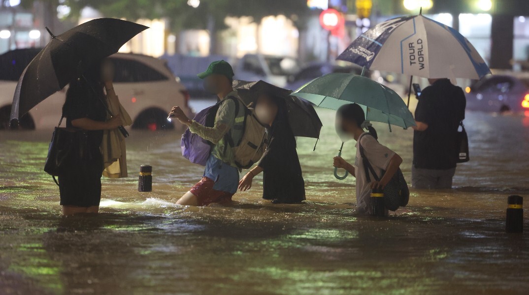 Βροχοπτώσεις και πλημμύρες με νεκρούς στη Σεούλ της Νότιας Κορέας
