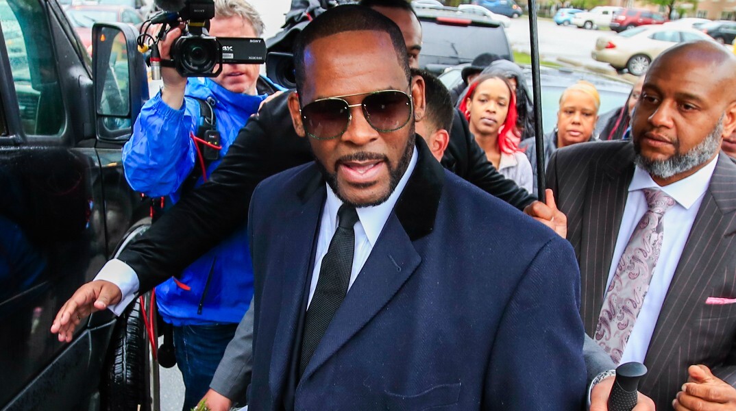 Ο τραγουδιστής της R&B, R Kelly