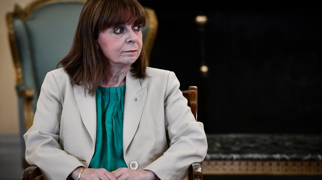 Κατερίνα Σακελλαροπούλου: Με ανάρτησή της στο Twitter, η Πρόεδρος της Δημοκρατίας συγχαίρει τα μέλη της ελληνικής αποστολής για τις επιτυχίες τους στα ευρωπαϊκά πρωταθλήματα. 