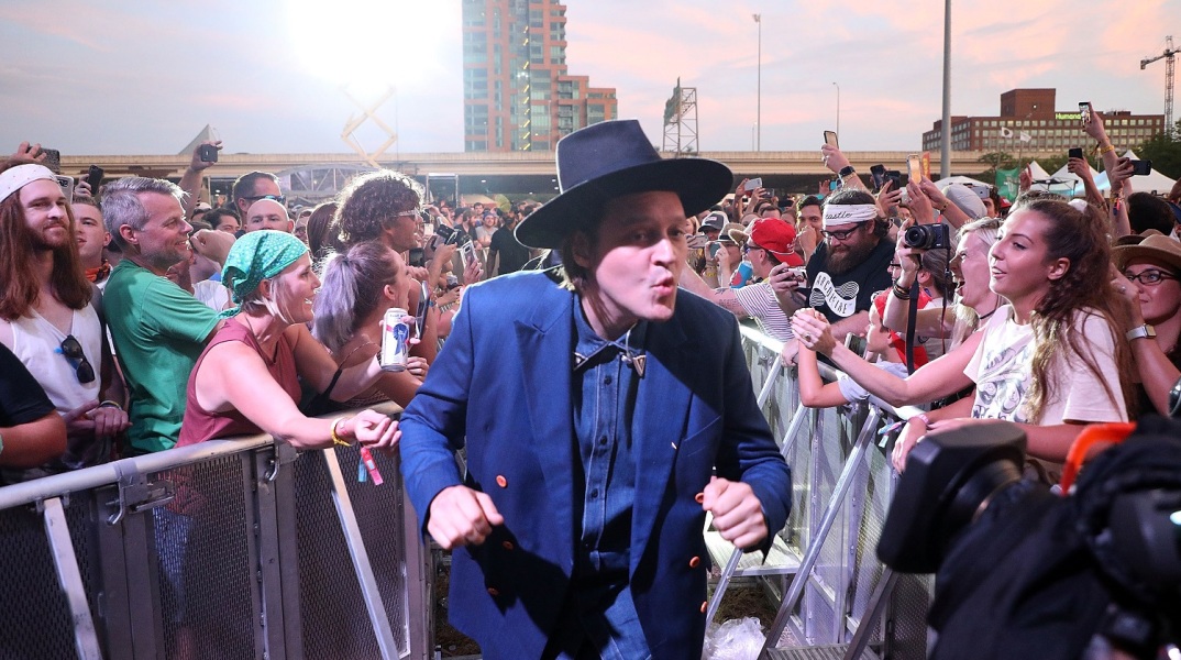 Arcade Fire: Ο Win Butler κατηγορείται για σεξουαλικές παρενοχλήσεις – Τι απαντά στις κατηγορίες