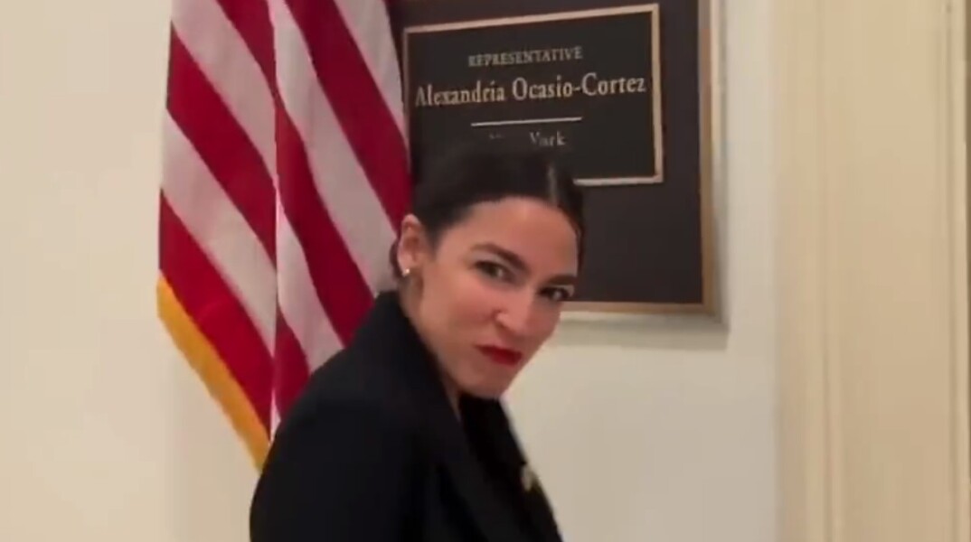 Αλεξάντρια Οκάσιο - Κορτέζ χορεύει στο Καπιτώλιο