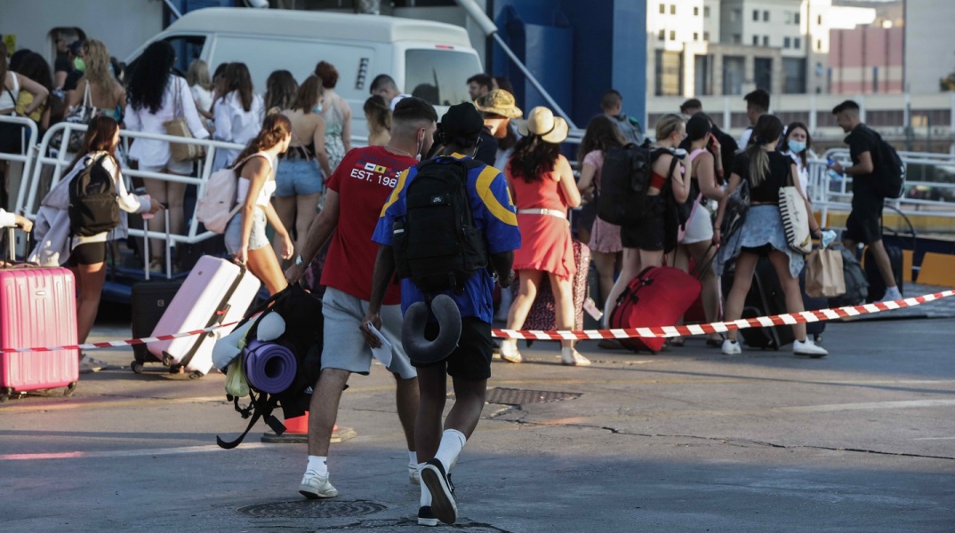 ΕΟΔΥ - Κορωνοϊός: Νέα σημαντική μείωση στις τιμές όλων των δεικτών