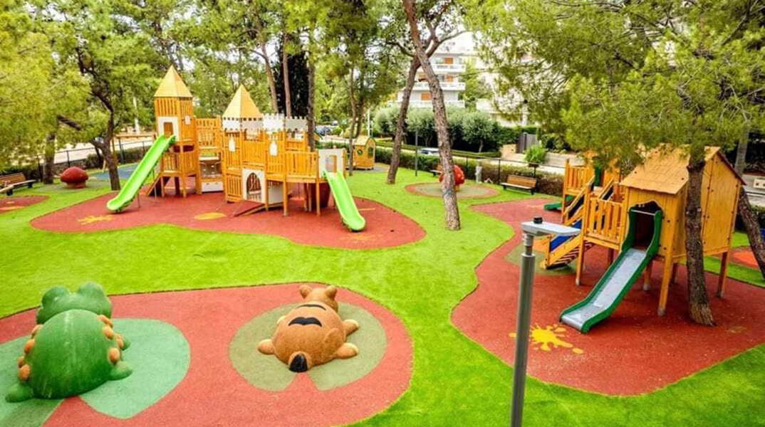 Γλυφάδα: Μια παιδική χαρά υπερπαραγωγή βγαλμένη από παραμύθι