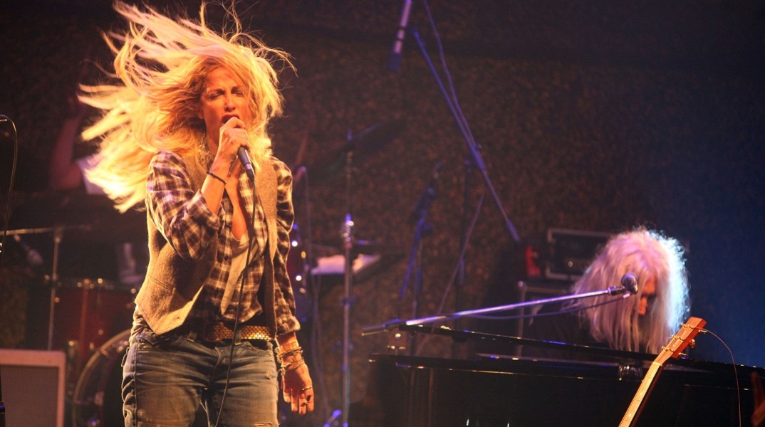 Ο άγνωστος καβγάς της Άννας Βίση με τον Νίκο Καρβέλα - Δεν μιλούσαν δύο χρόνια