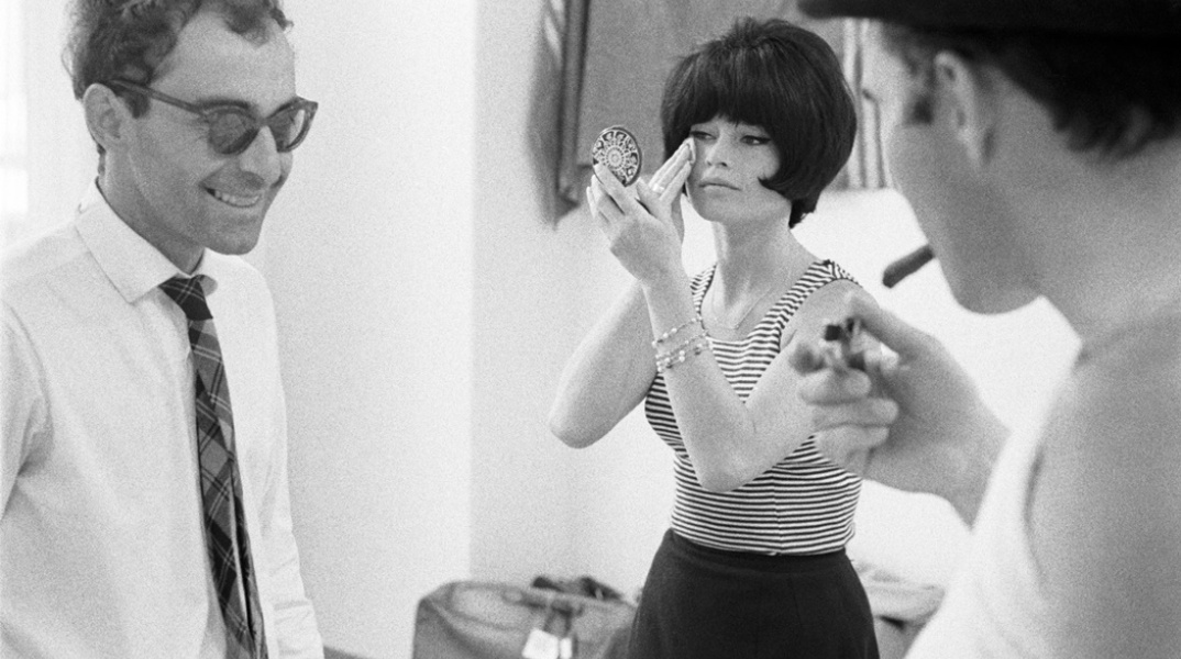 O Ζαν-Λικ Γκοντάρ με τη Μπριζίτ Μπαρντό και τον Μισέλ Πικολί στο σετ της ταινίας «Η περιφρόνηση»