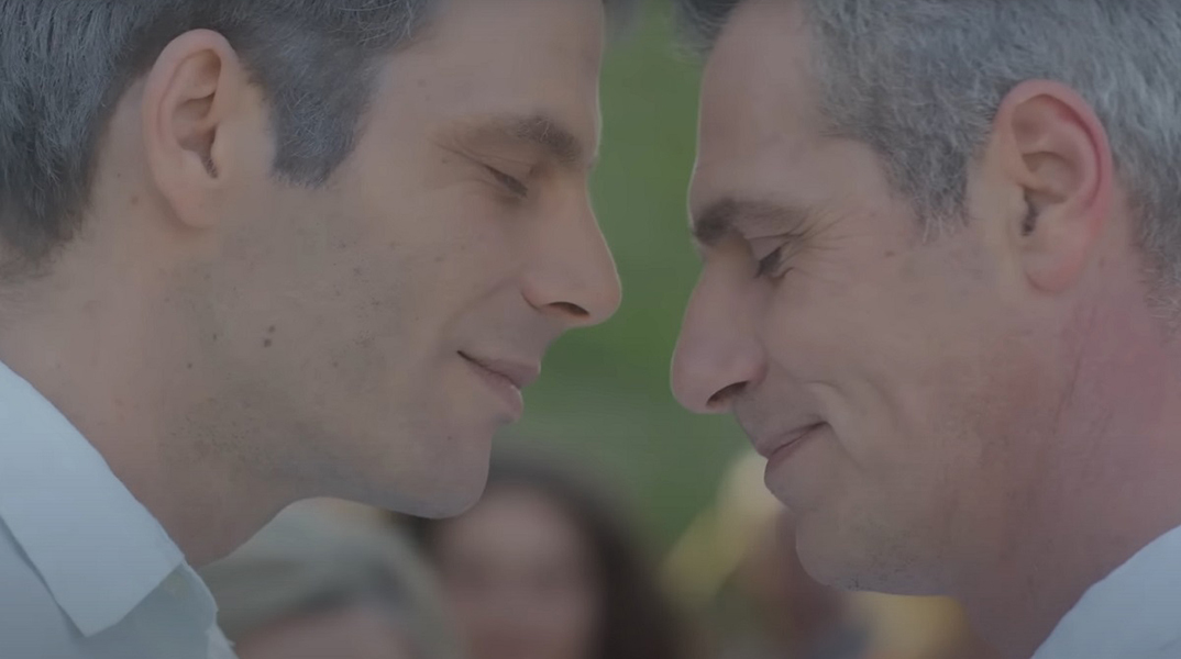 Ο Μάριος Αθανασίου και ο Όμηρος Πουλάκης στην νέα καμπάνια του ΣΥΡΙΖΑ