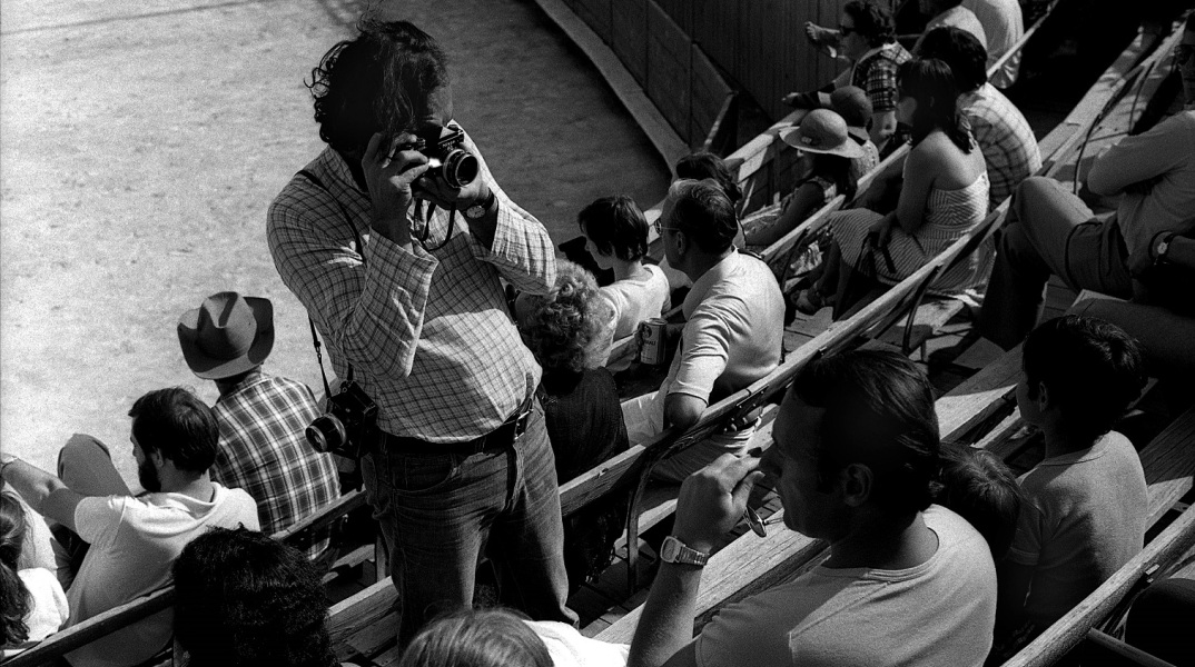 Αφιέρωμα στο έργο του φωτογράφου William Klein που έφυγε από τη ζωή σε ηλικία 96 ετών - Πώς άλλαξε με το στιλ του τη φωτογραφία του 20ού αιώνα