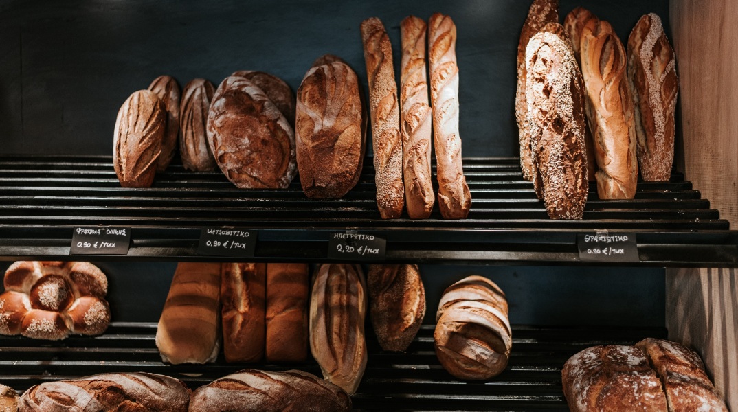 ΕΕ: Η τιμή του ψωμιού αυξήθηκε κατά 18% τον Αύγουστο στις χώρες της ενιαίας αγοράς, σύμφωνα με τη Eurostat – Σε τι ποσοστό μεταβλήθηκε στη χώρα μας, σε σχέση με την υπόλοιπη Ευρωπαϊκή Ένωση. 