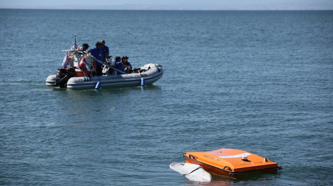 Θεσσαλονίκη: Ένα θαλάσσιο drone με την ονομασία Χαλκιόπη ρίχνεται στη μάχη για τον καθαρισμό του Θερμαϊκού - Ξεκίνησαν οι πρώτες δοκιμές του. 