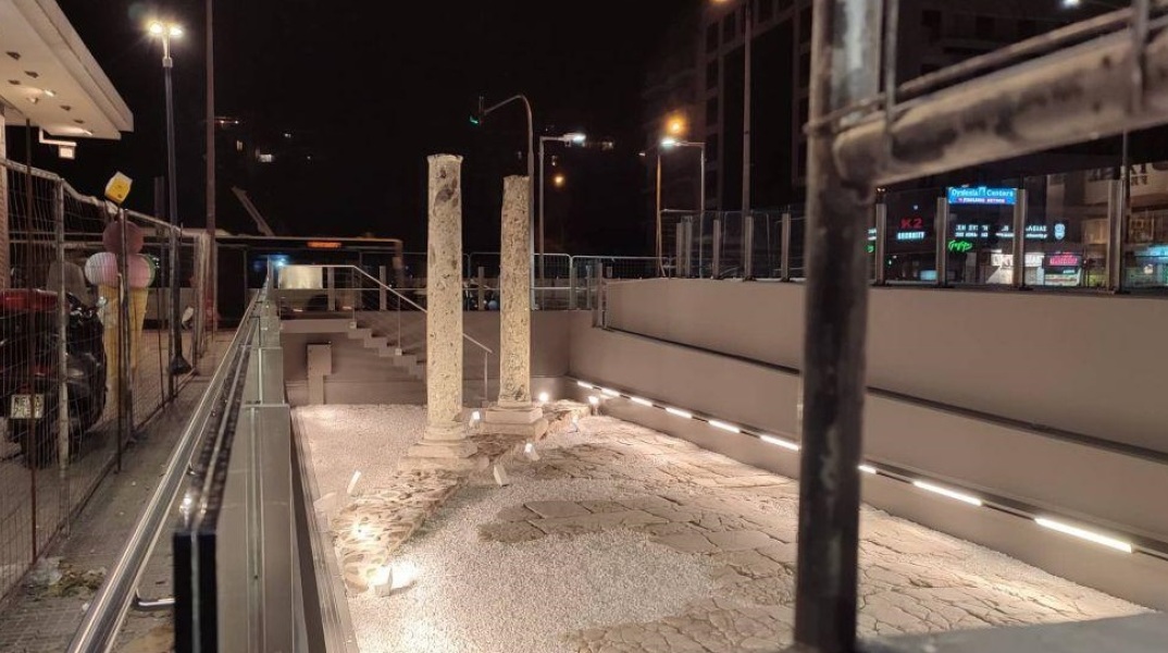 Μετρό Θεσσαλονίκης: Προχωρά το έργο στο κέντρο της πόλης – Φωταγωγήθηκαν τα πρώτα αρχαία που επανατοποθετήθηκαν στον σταθμό «Αγία Σοφία».