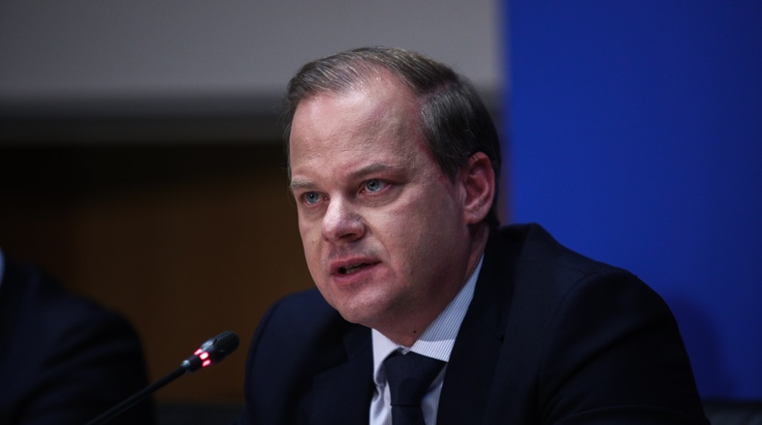 Ο υπουργός Υποδομών και Μεταφορών, Κώστας Καραμανλής