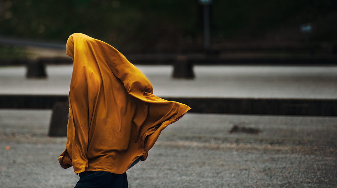 Γυναίκα με χιτζάμπ