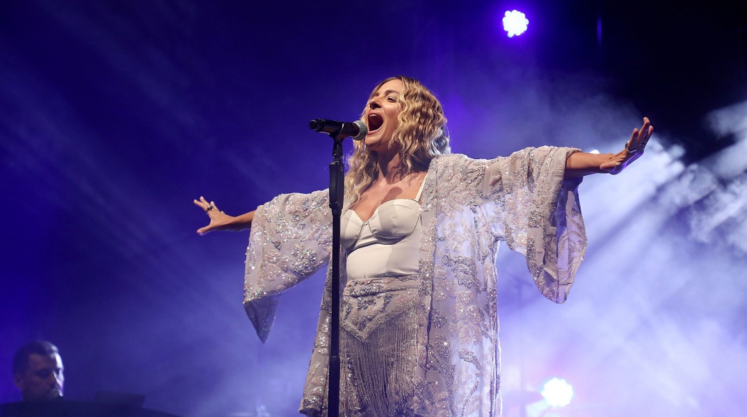 Νατάσσα Μποφίλιου: Για την πατριαρχία ως παθογένεια ενός σάπιου συστήματος μίλησε κατά τη διάρκεια συναυλίας της η γνωστή ερμηνεύτρια.