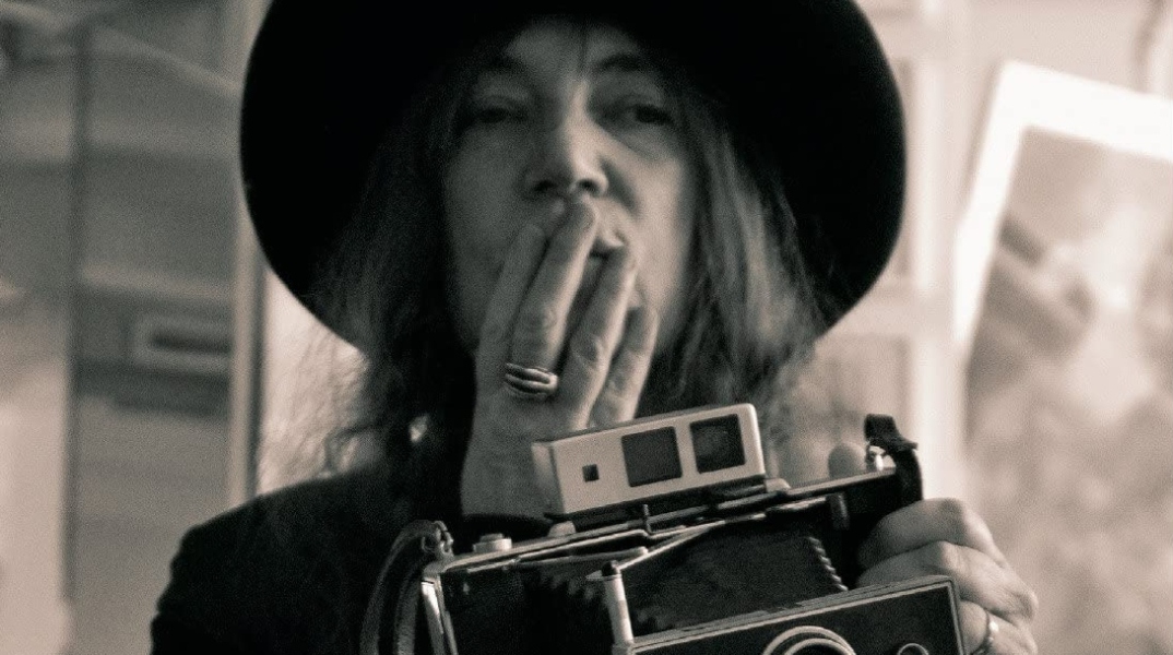 Patti Smith: Η Ζωή Μέσα Από Μια Φωτογραφία