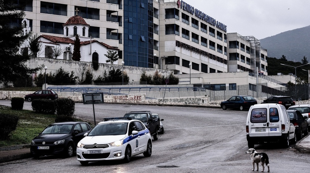 Σε δύσκολη θέση φέρνει τους γιατρούς του Νοσοκομείου Λαμίας η ΕΔΕ που διενεργήθηκε για τον χαμό 14χρονης μαθήτριας τον Δεκέμβριο – Πέθανε περιμένοντας βοήθεια.