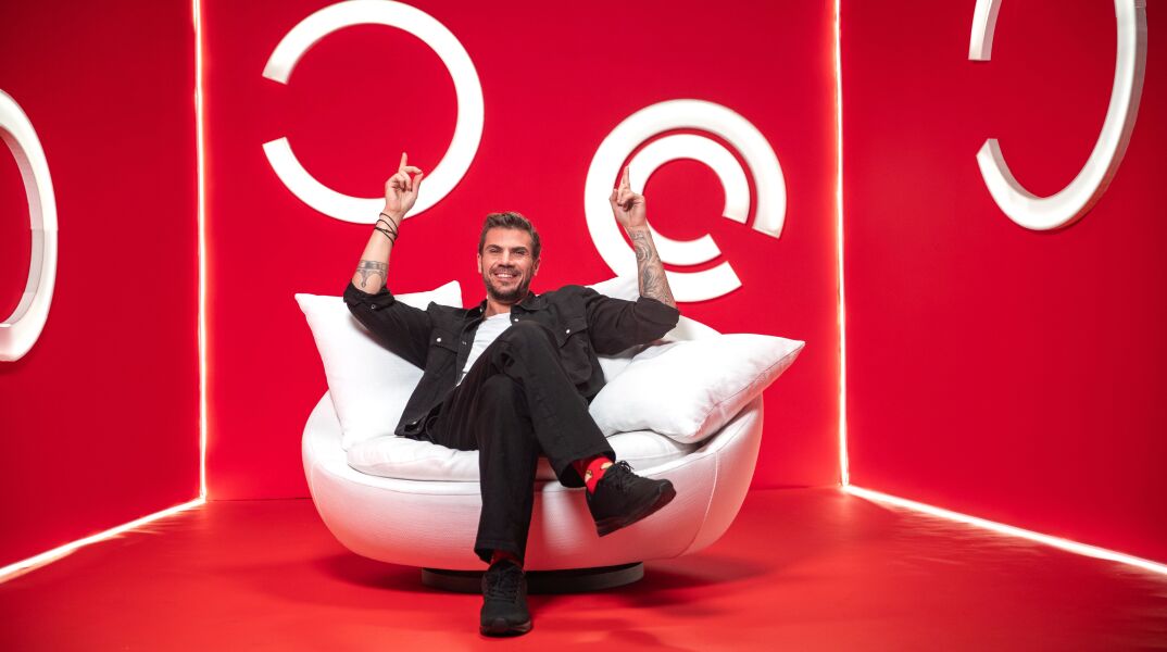 Άκης Πετρετζίκης