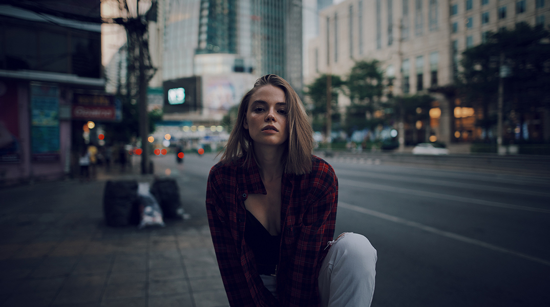 Ένα κορίτσι.