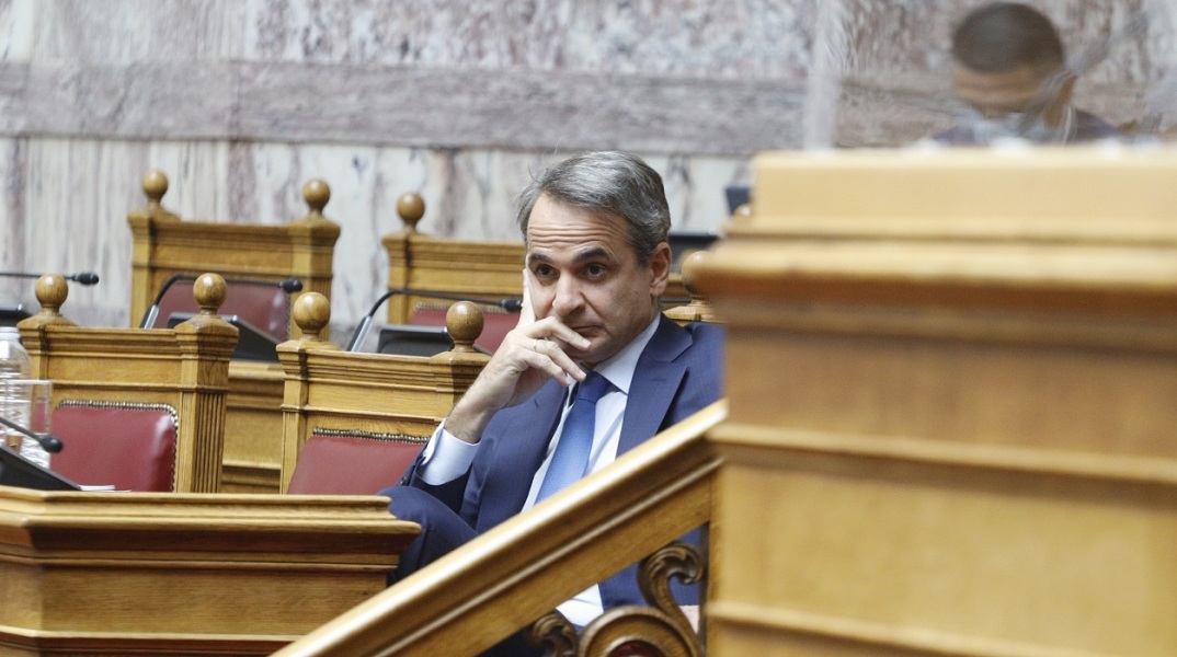 Σεμνότητα ζήτησε ο Κυριάκος Μητσοτάκης από τους βουλευτές της ΝΔ στην επικοινωνία τους με τους πολίτες και την προβολή του κυβερνητικού έργου.