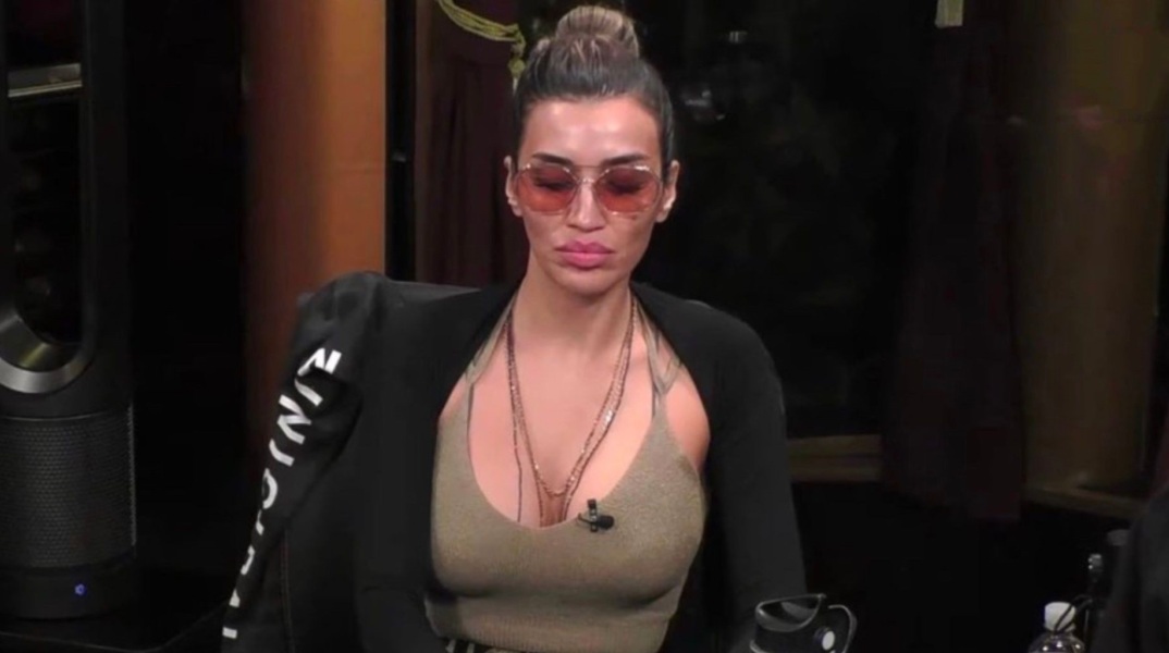 Η παίκτρια του πόκερ Ρόμπι Τζέιντ Λιου κατηγορείται ότι έκλεψε αντίπαλο με δονούμενο δαχτυλίδι σε τουρνουά στο Λος Άντζελες – Σε σεξισμό αποδίδει τις κατηγορίες η ίδια.