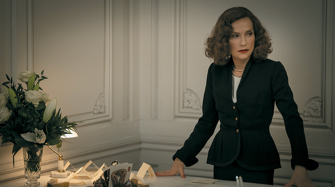 Κριτική ταινίας: Η κυρία Χάρις πάει στο Παρίσι (Mrs Harris goes to Paris)