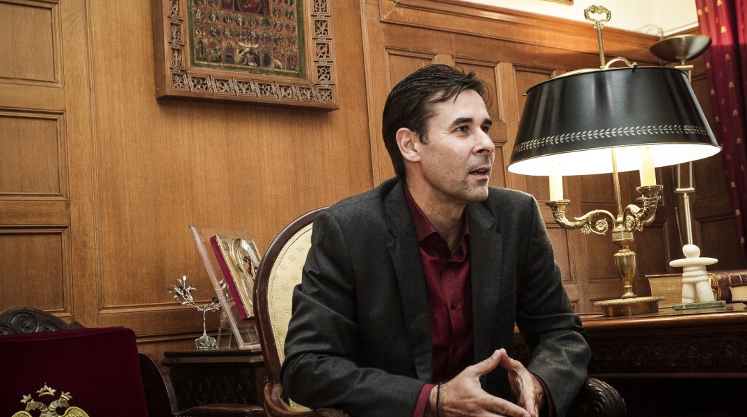 Ο πρώην ποδοσφαιριστής Βασίλης Τσιάρτας αναρωτιέται με ανάρτησή του στο Twitter πότε θα τεθεί εκτός νόμου το Κομμουνιστικό Κόμμα Ελλάδας - Κύμα αντιδράσεων.