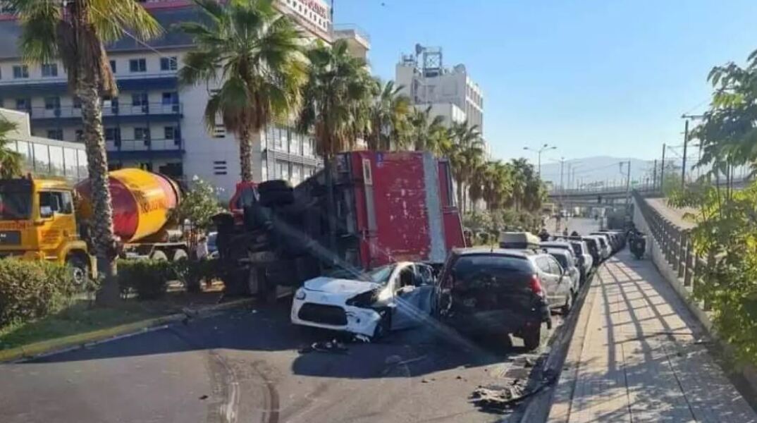 Τροχαίο ατύχημα στην παλιά Παραλιακή