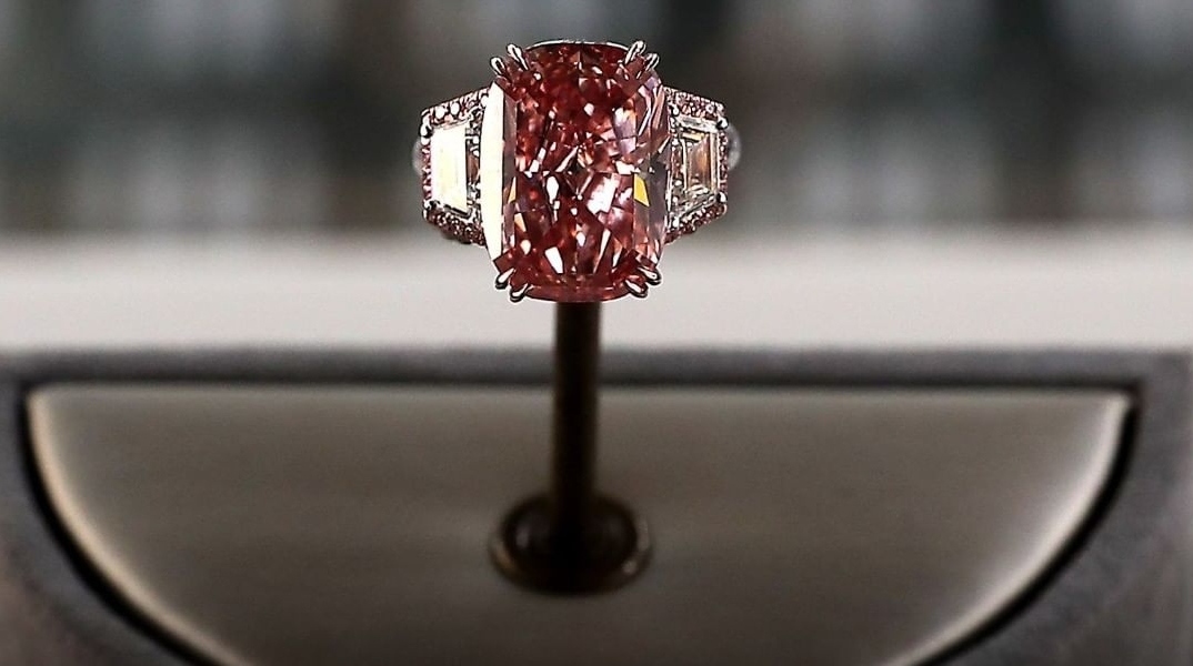 ροζ δαχτυλίδι