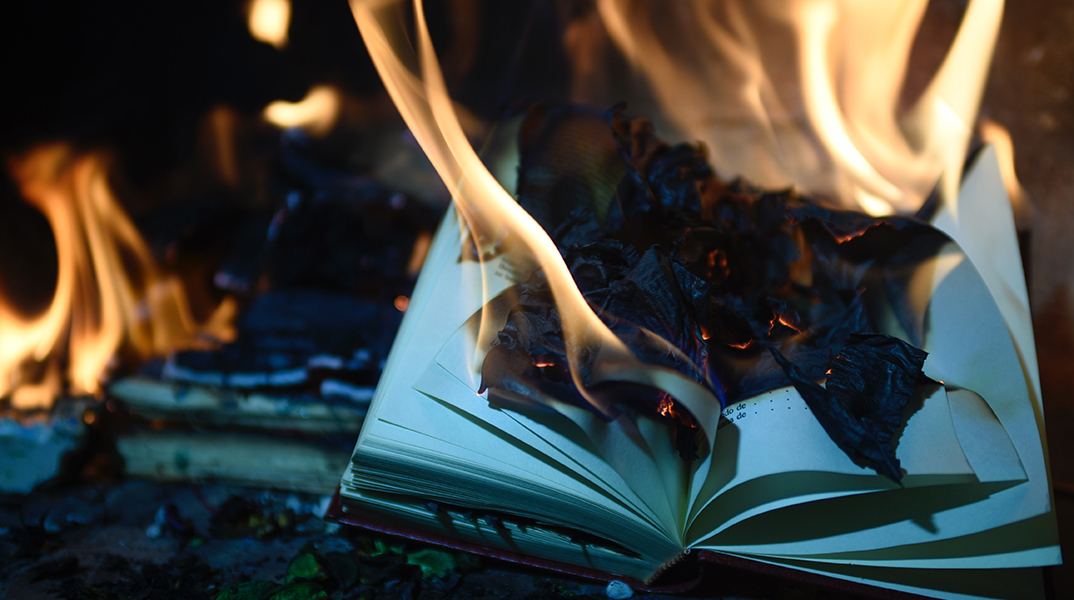 Βιβλίο που καίγεται