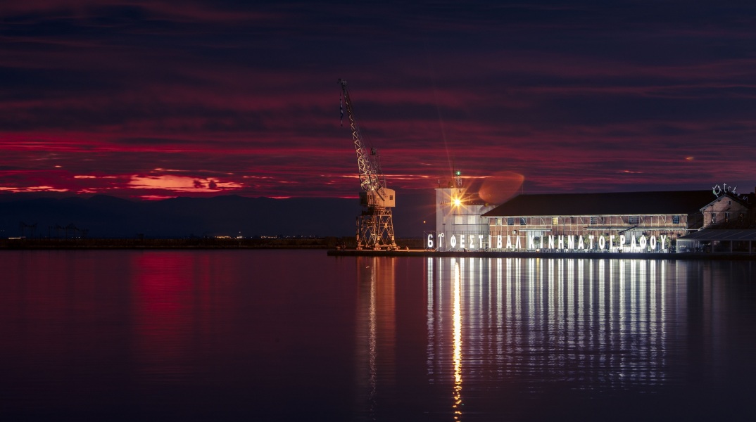 Πρωταγωνίστρια η γυναίκα στο πόστερ του 63ου Φεστιβάλ Κινηματογράφου Θεσσαλονίκης, που δημιούργησε ο εικαστικός και visual artist Δημήτρης Τριμίτζιος (Taxis).