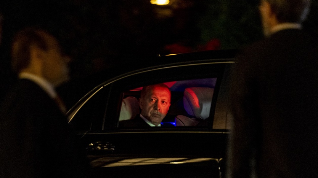 Οι γεωπολιτικές εξελίξεις, οι ελληνοτουρκικές σχέσεις, η στάση του Ρετζέπ Ταγίπ Ερντογάν και η ελληνική εξωτερική πολιτική.