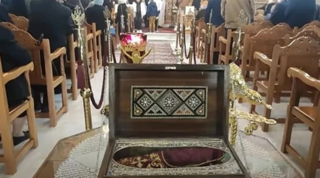 Οι παντόφλες της Ορθοδοξίας και ένα επιχειρηματικό σχέδιο.