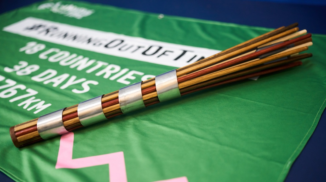 Σκυταλοδρομία Running Out of Time: Πέρασε τα ελληνικά σύνορα ο μεγαλύτερος αγώνας για το κλίμα που έχει γίνει ποτέ - Η διαδρομή ανέρχεται σε 7.767 χιλιόμετρα.