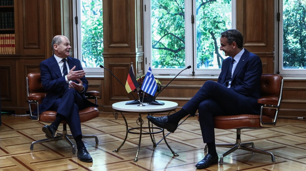 Κυριάκος Μητσοτάκης και Όλαφ Σολτς συναντήθηκαν στο Μέγαρο Μαξίμου